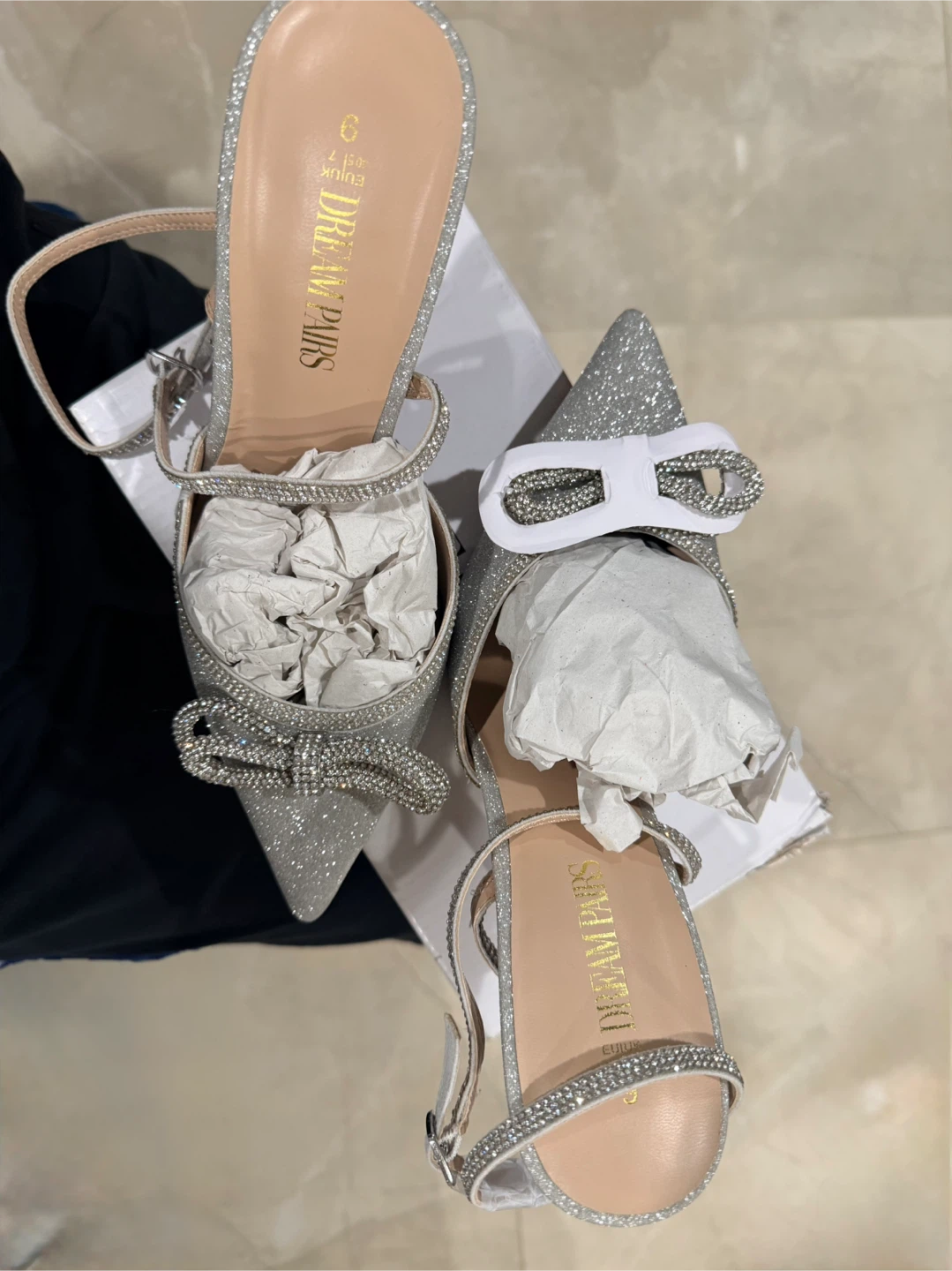 Dream Pairs Silver Glitter Bow Heels US 9