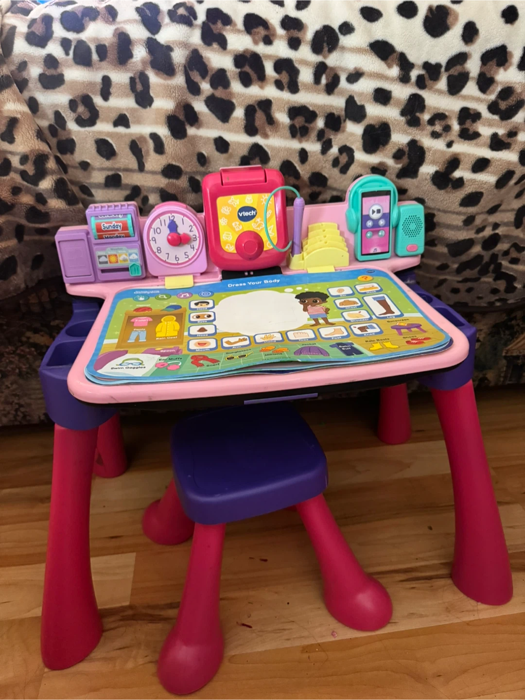 VTech Touch and Learn Activity Desk