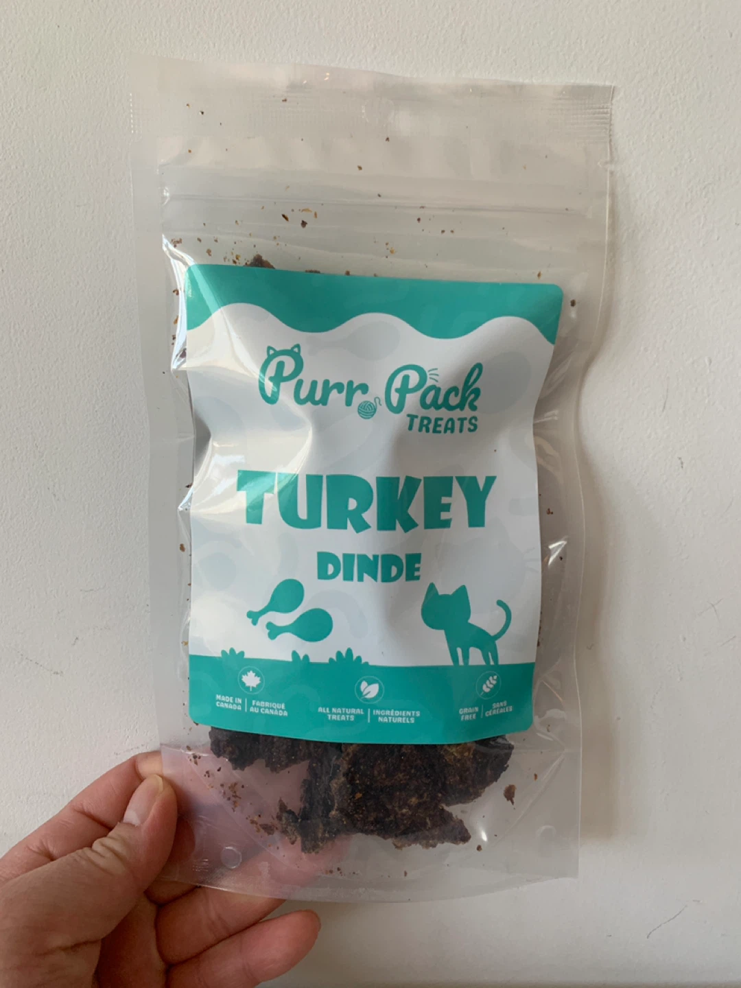 ✨FREE✨#freecycle (PLZ READ 👇)Purr Pack Turkey Treats for Cats