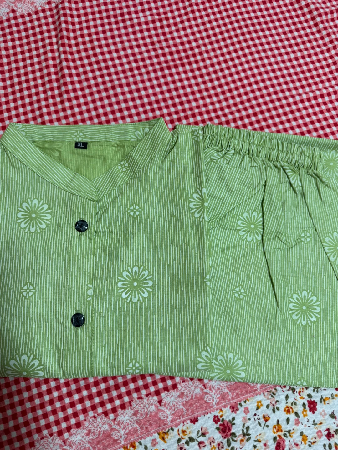 Co-ord Green Pyjama Set with Flower Print - Size XL