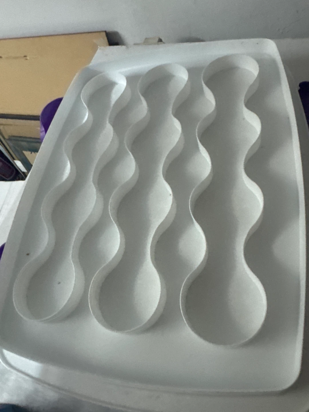 White strong Plastic cup cake Holder with Lid and lock - photo 2