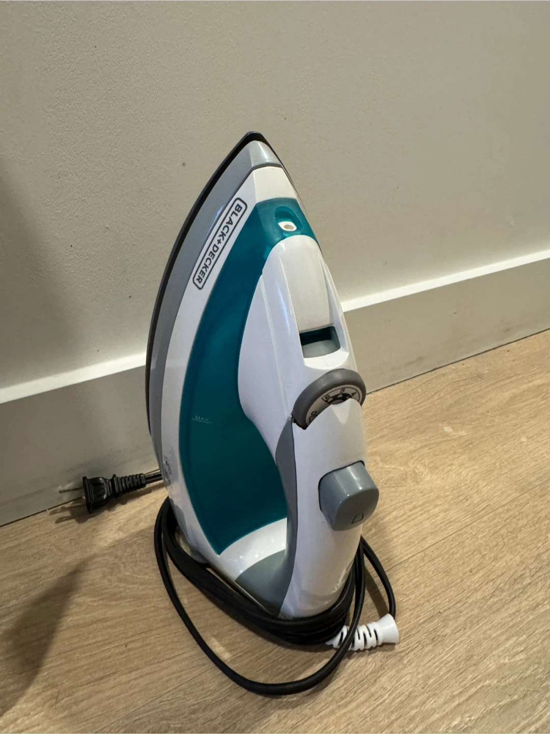 Iron and Ironing board - photo 2
