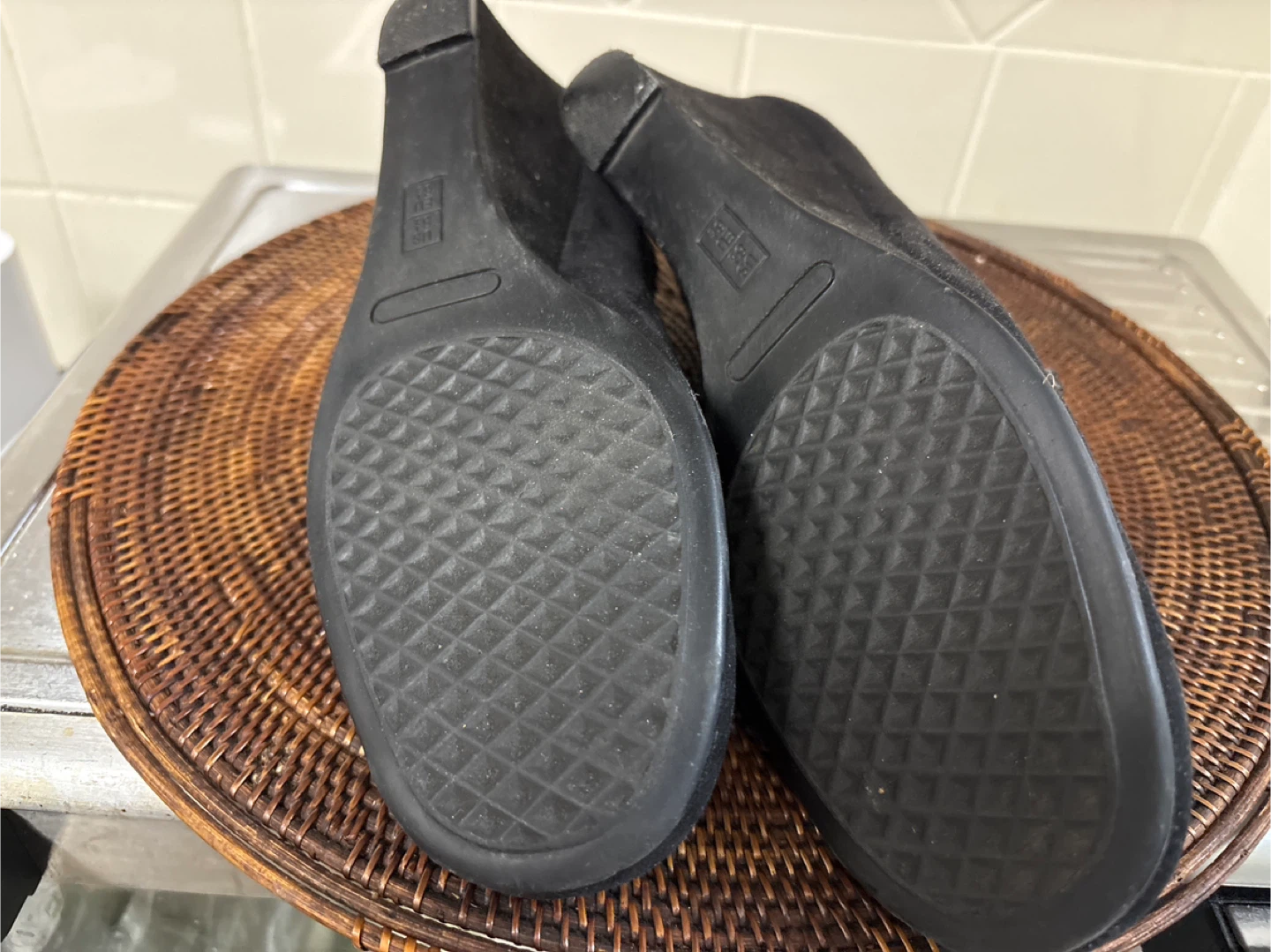 Aerosoles Black Suede Wedge Heels - photo 3