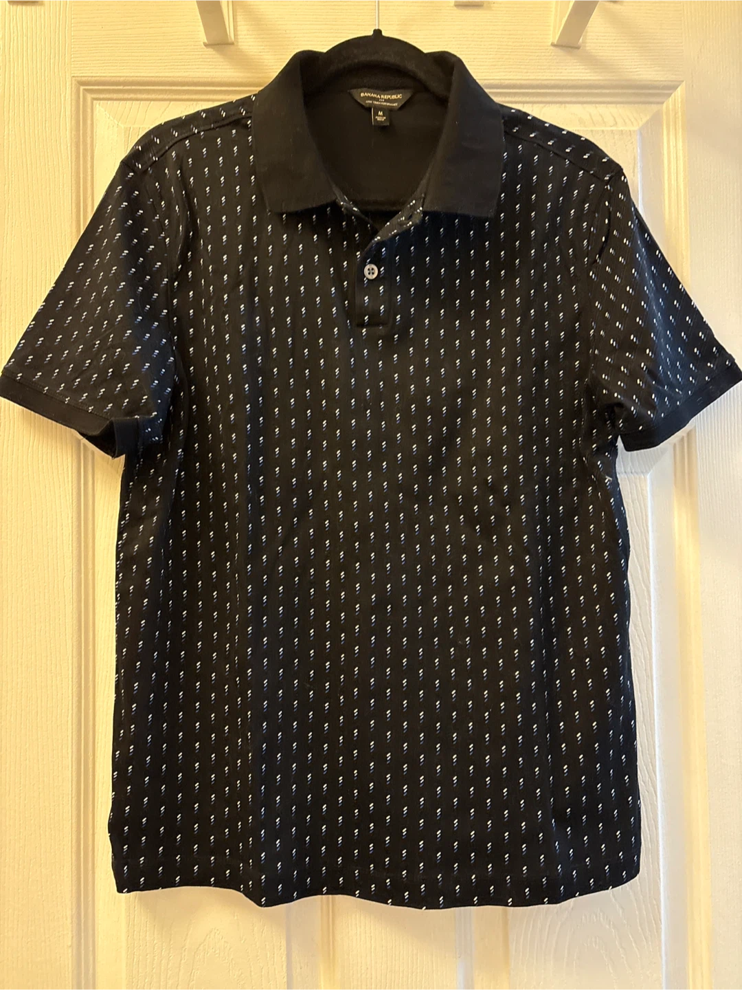 Banana Republic Black Patterned Polo Shirt - Size M