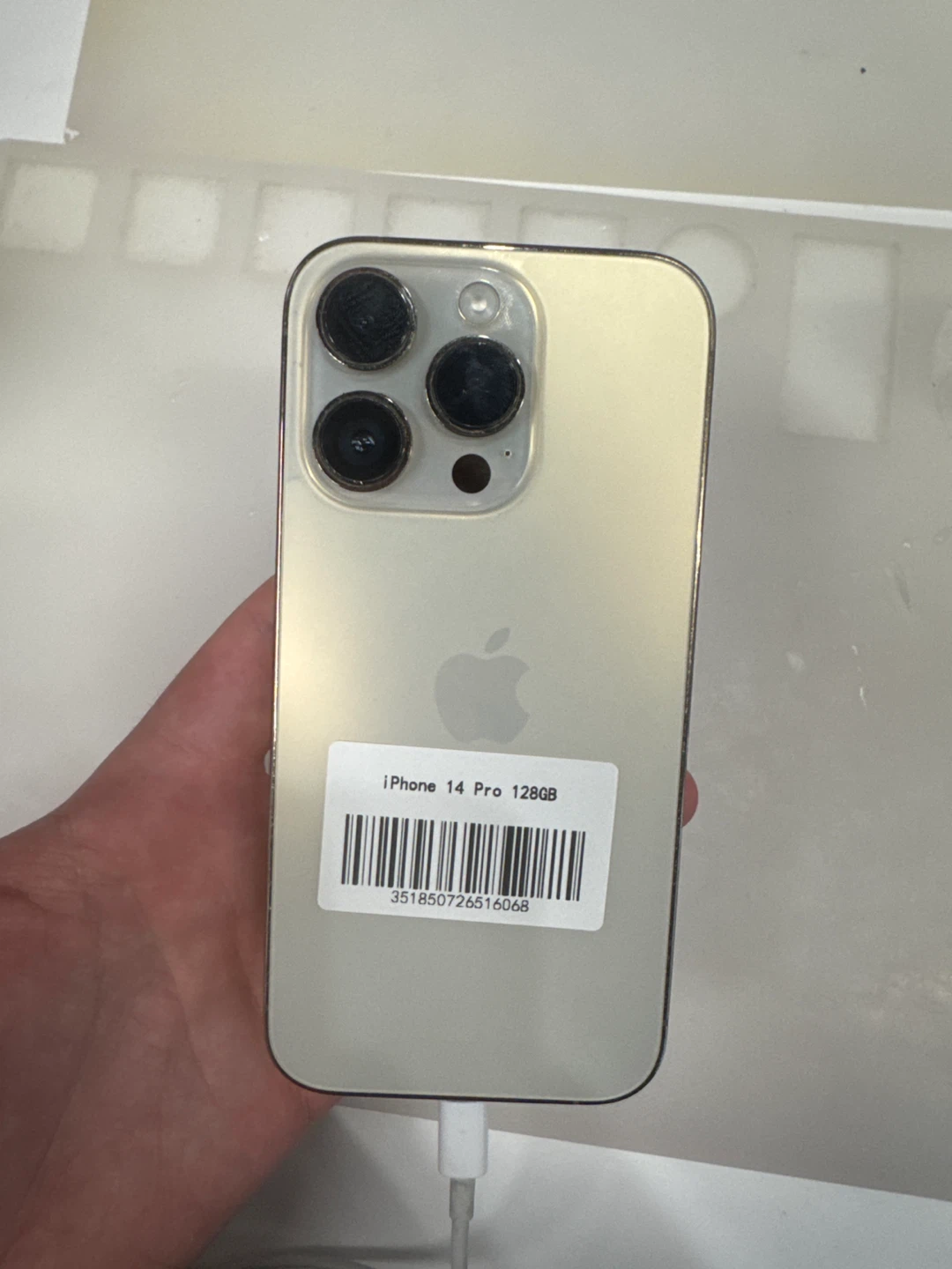 Apple iPhone 14 Pro 128GB - Gold - photo 3