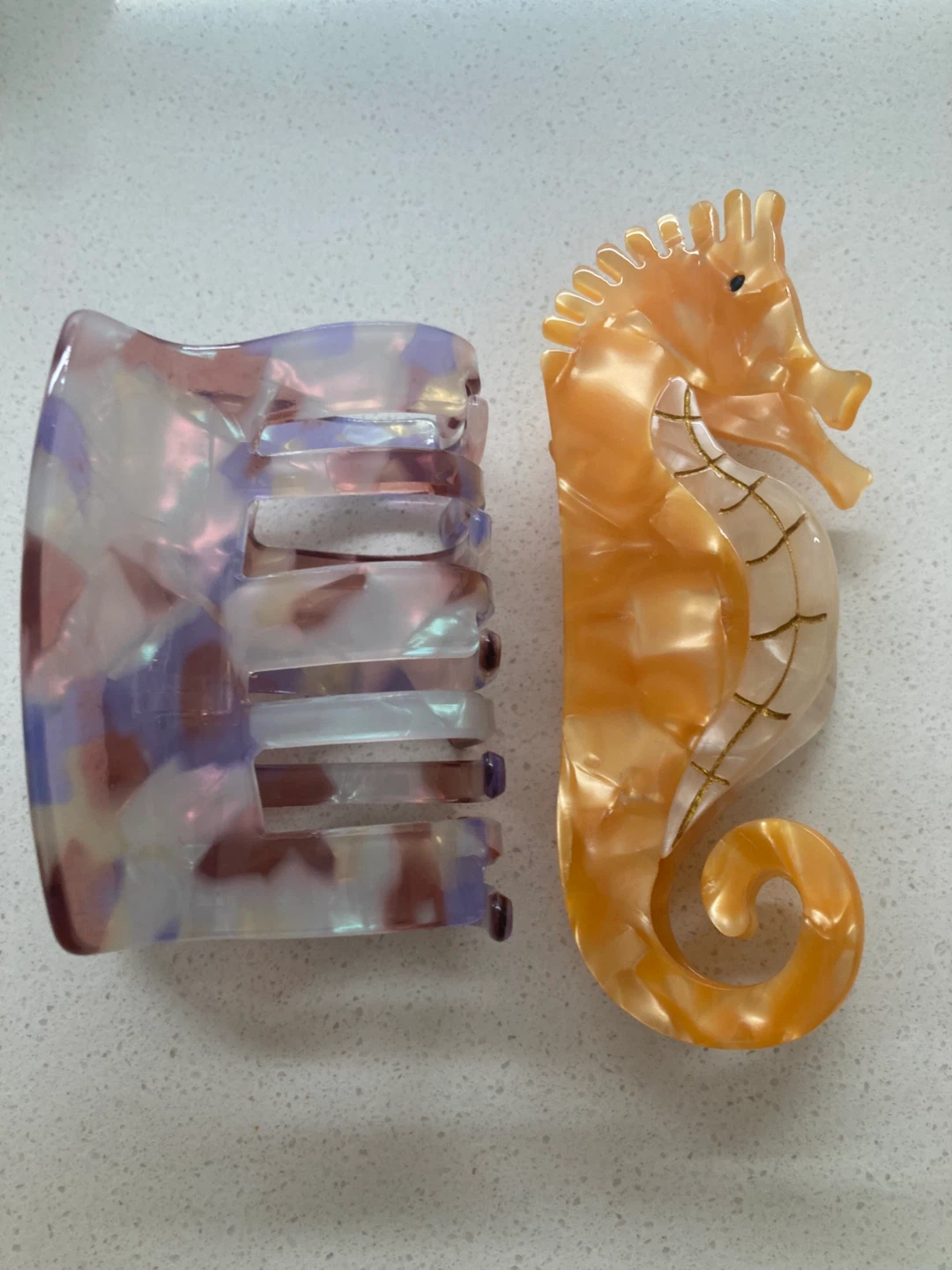 Set of 3 New Resin Hair Claw Clips - Seahorse, Tortoise, Marble - photo 2