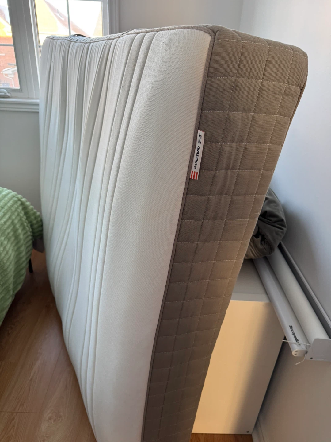 Queen IKEA HAUGESUND 10-inch Pocket Spring Mattress
