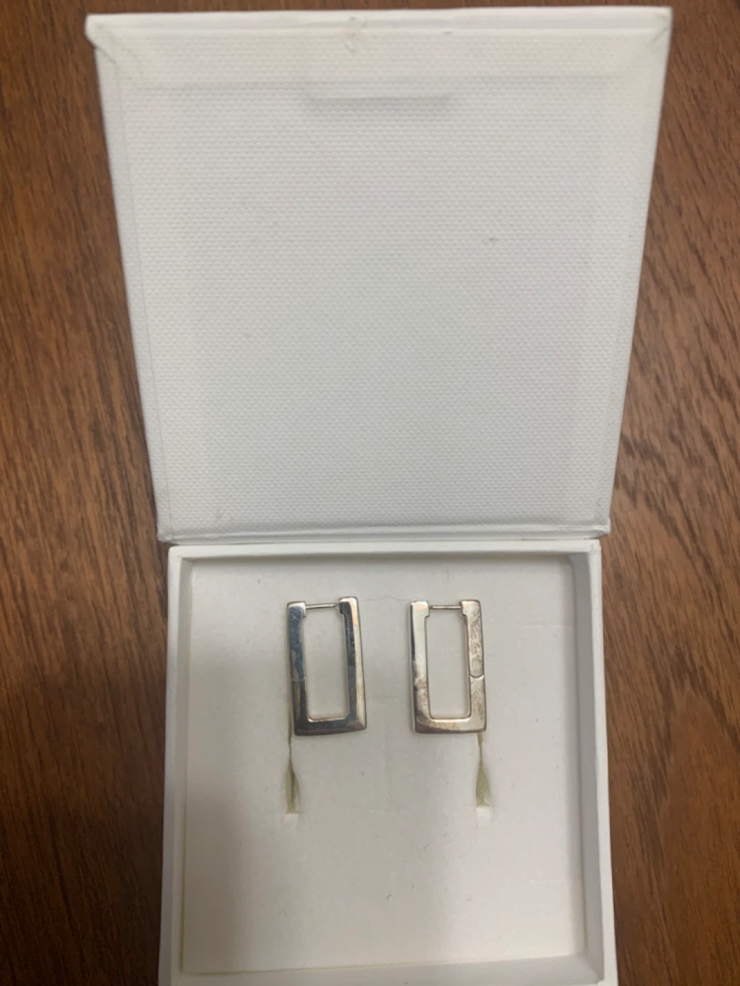 Mejuri Rectangular Gold Hoop Earrings - photo 5