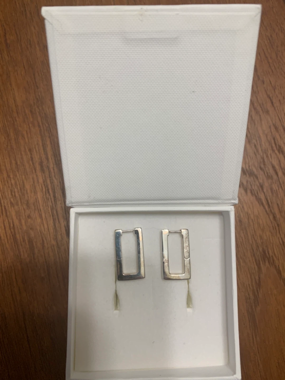 Mejuri Rectangular Gold Hoop Earrings - photo 4