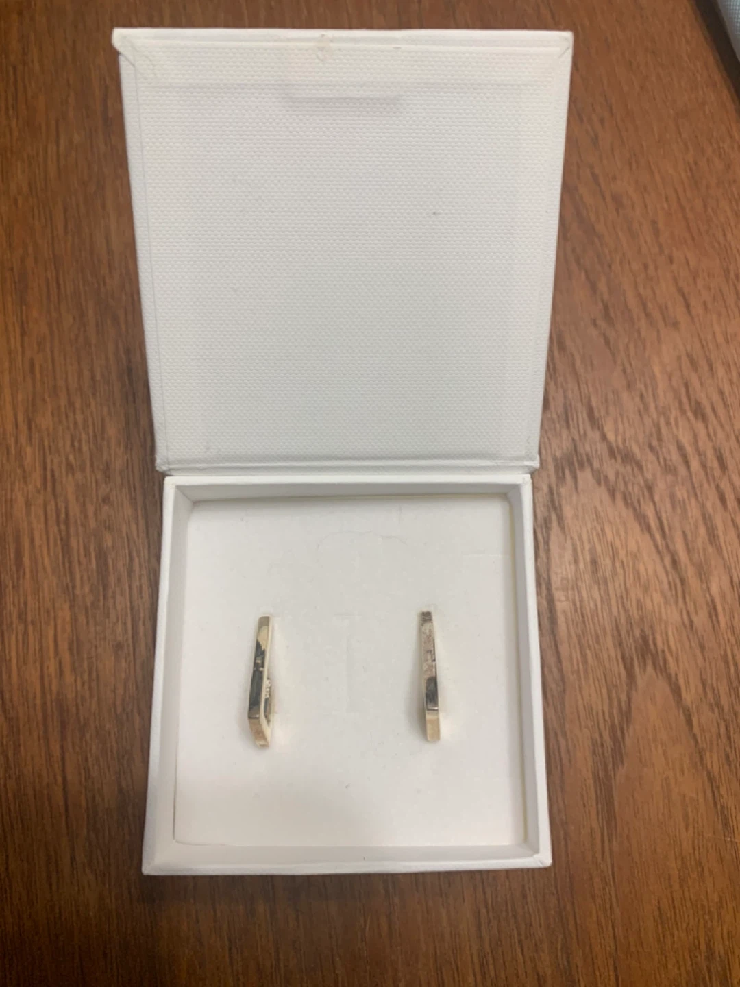 Mejuri Rectangular Gold Hoop Earrings - photo 2