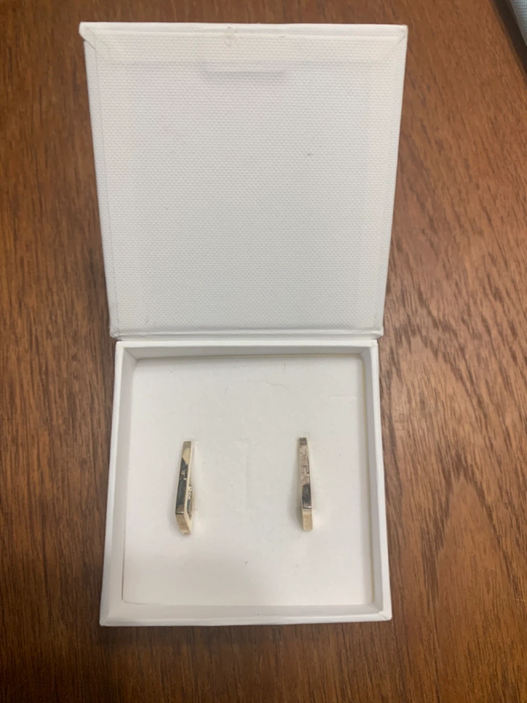 Mejuri Rectangular Gold Hoop Earrings - photo 3