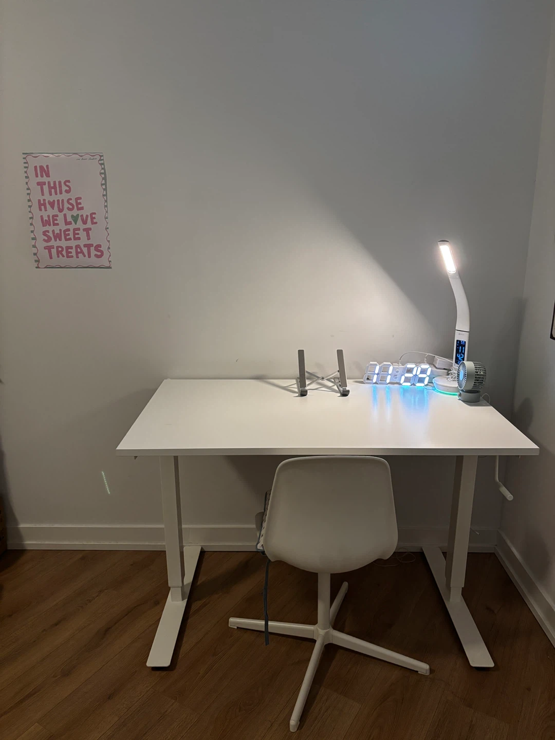 Unity Point 1-Bedroom Flat Sublet – Kingston (Female Only) - photo 5