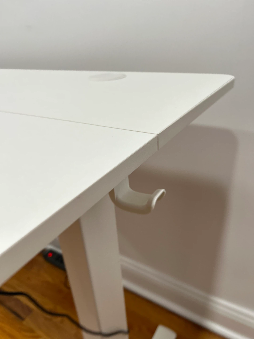 White Electric Standing Desk - photo 3