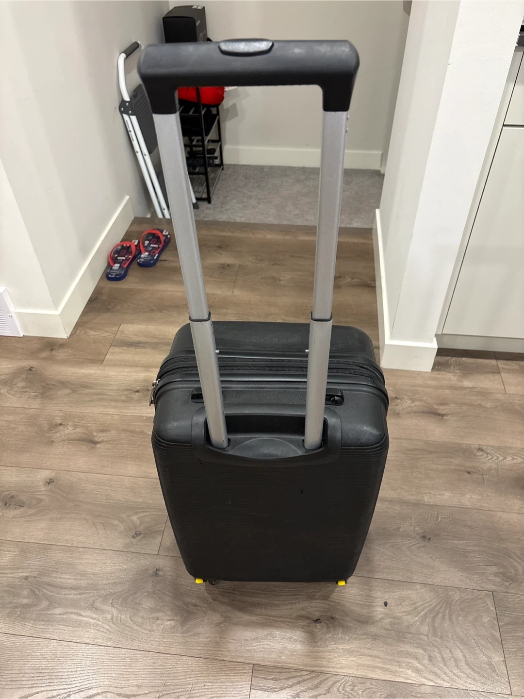 Black Carry-On Luggage 🧡 - photo 2