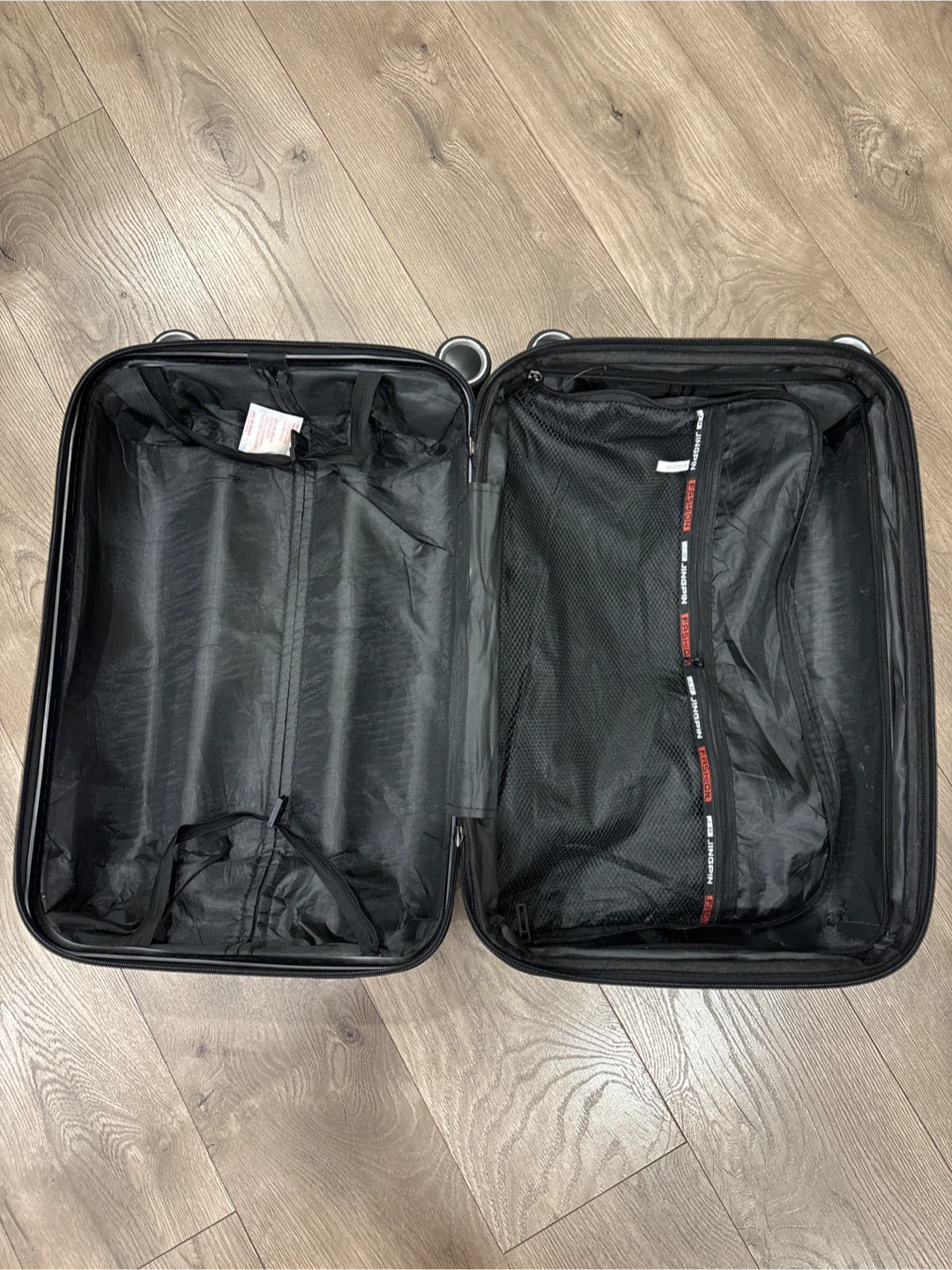 Black Carry-On Luggage 🧡 - photo 3