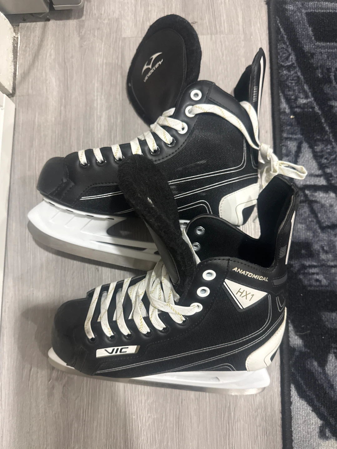 Vick Hockey HX1 Skates - US Size 6