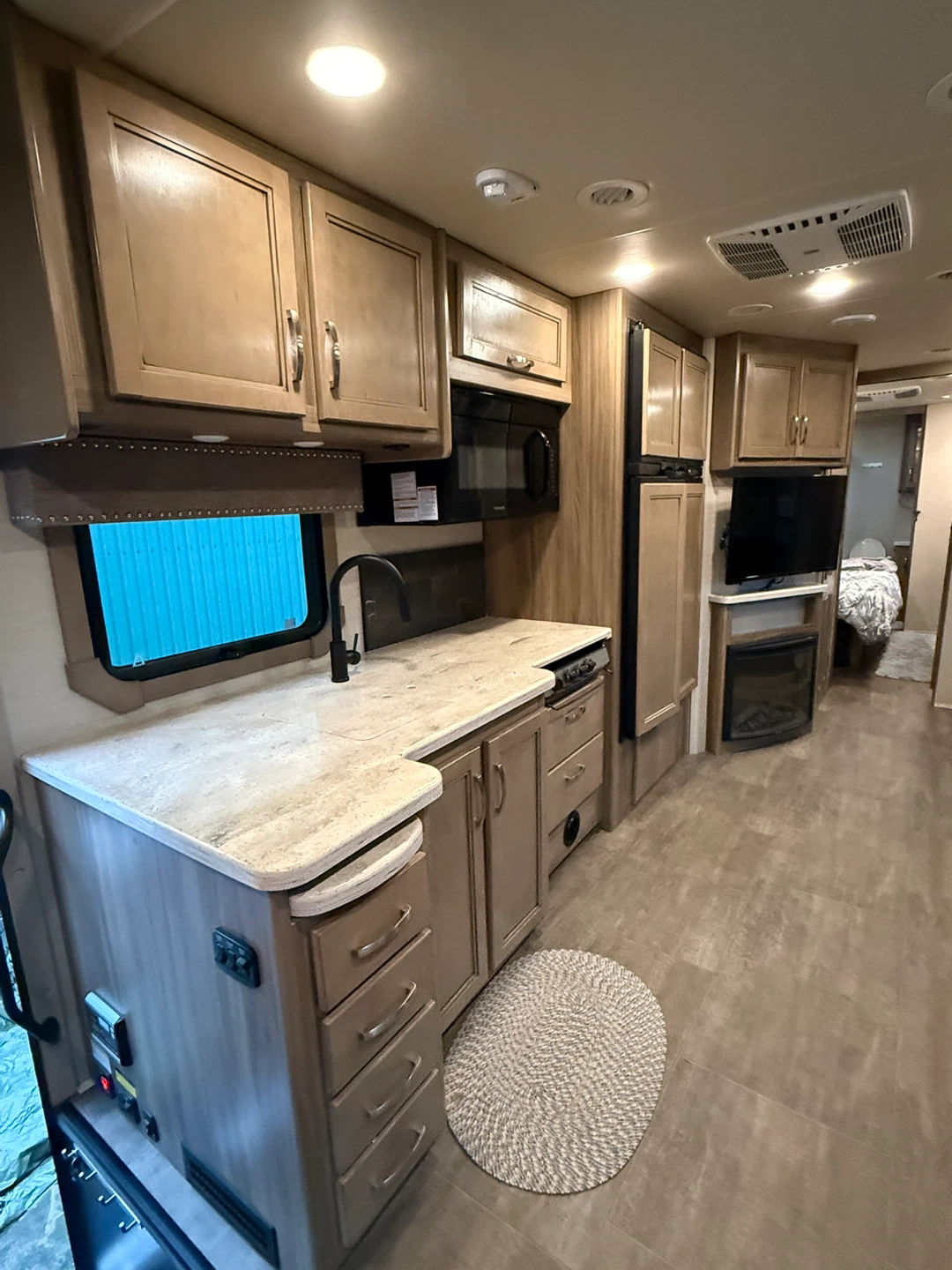 2018 super C Jayco Seneca 37K - photo 3