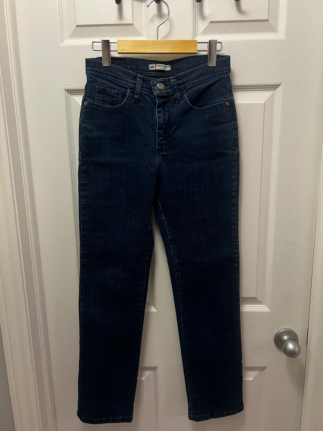 Lee Classic Fit Straight Leg Petite Jeans Size 4 Petite