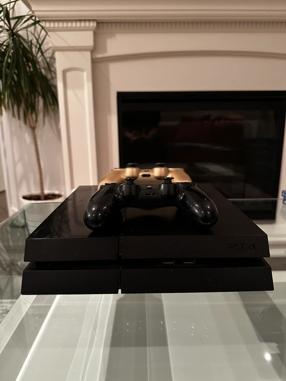 PlayStation 4 with 8 Games - photo 2
