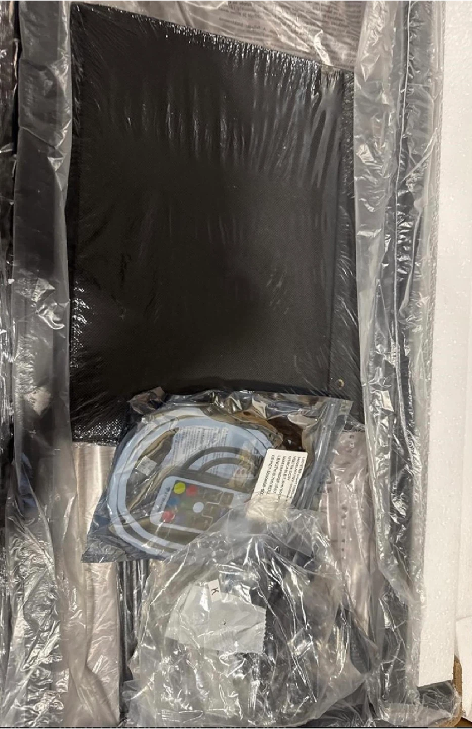 47" Computer Desk with Storage Bag and LED strips - photo 4