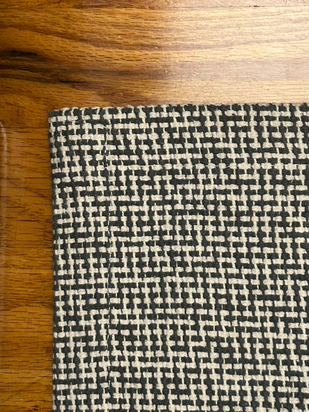 Gray and White Geometric Pattern Area Rug - photo 4
