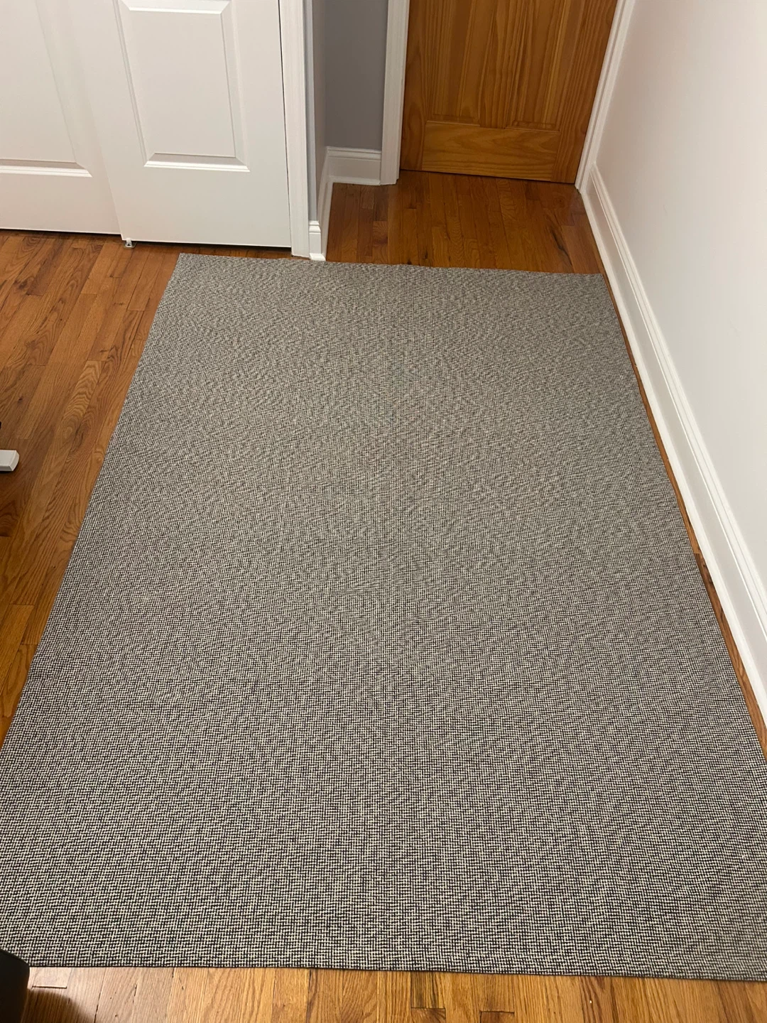 Gray and White Geometric Pattern Area Rug