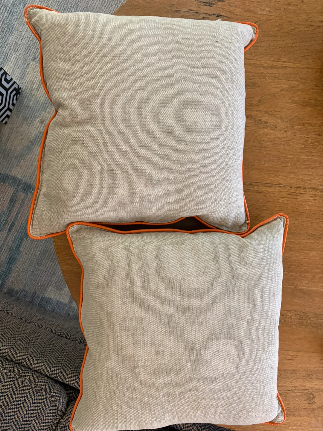 Set of 2 Decorative Throw Pillows - photo 2