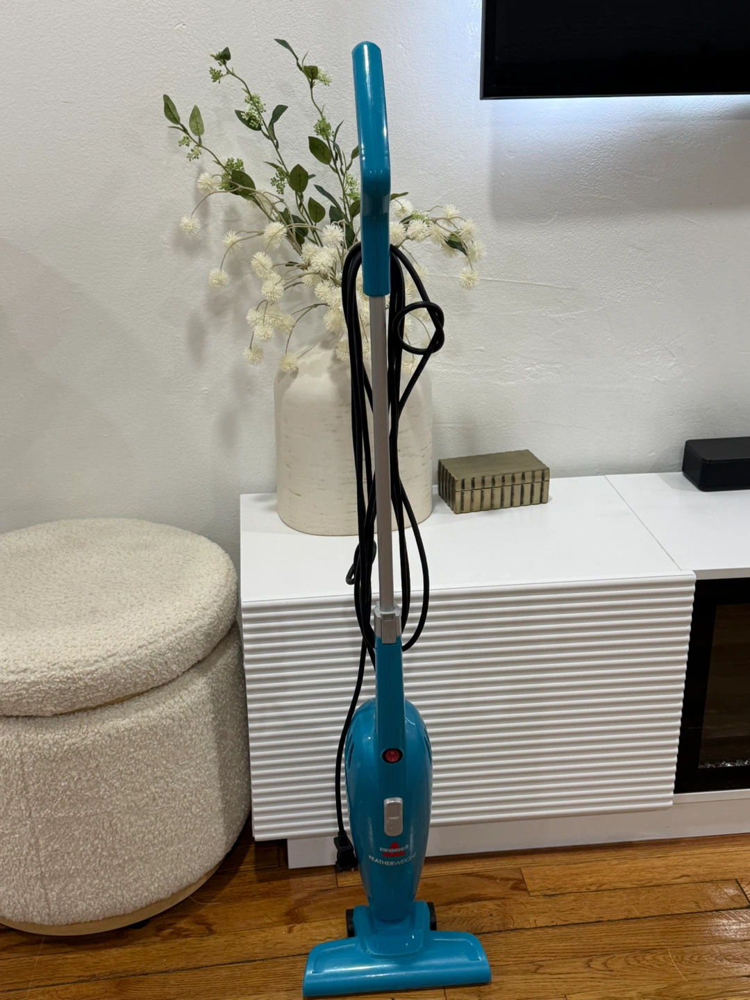 Bissell Featherweight Stick Vacuum - photo 2
