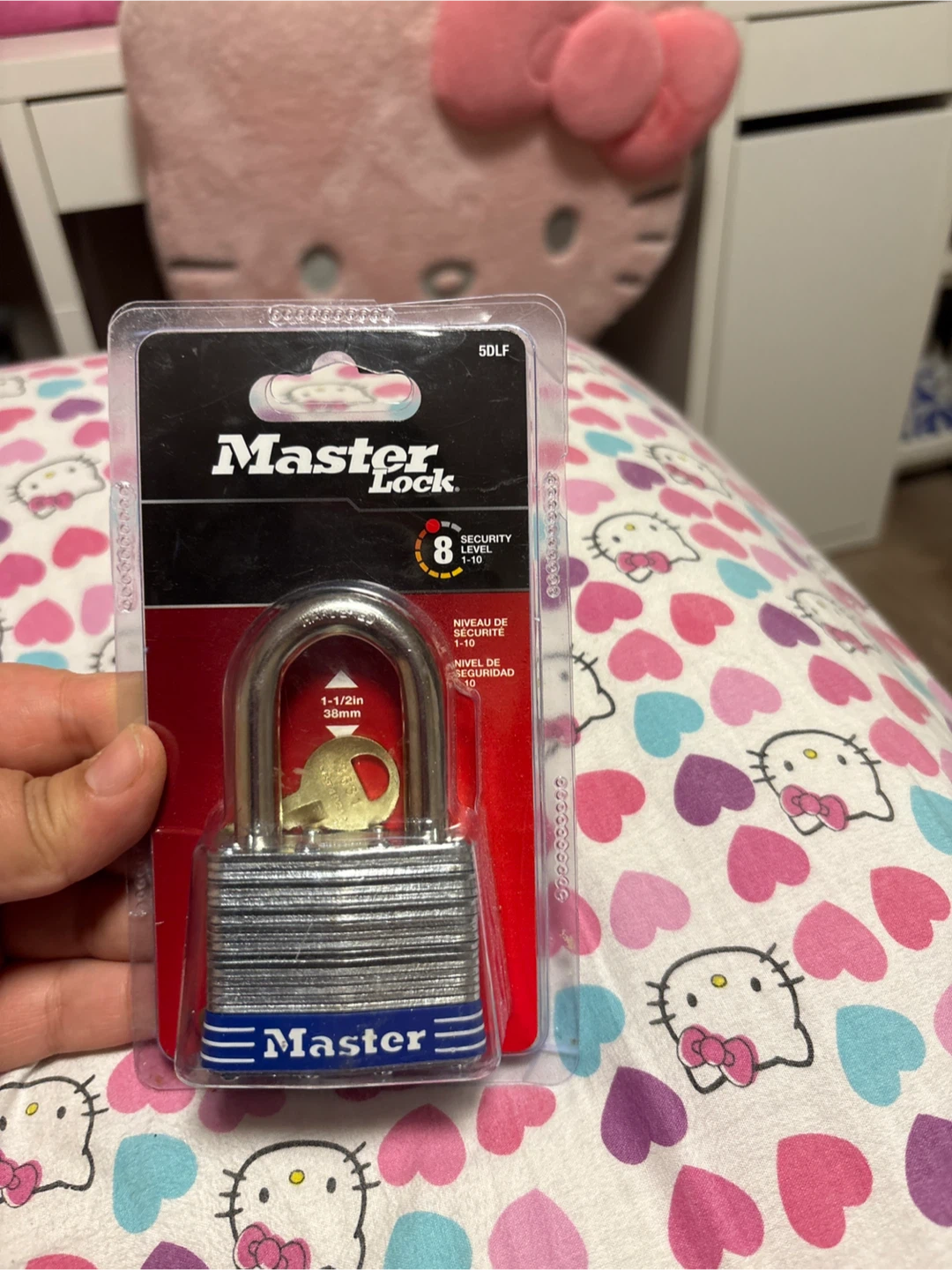 Master Lock Padlock with Key - 1-1/2 inch Shackle