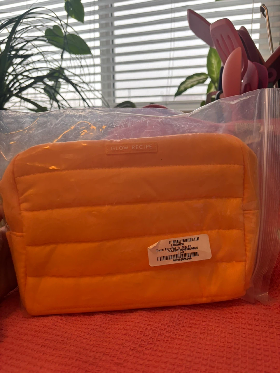 Glow Recipe Puffer Travel Bag with Mini Skincare Set - photo 3