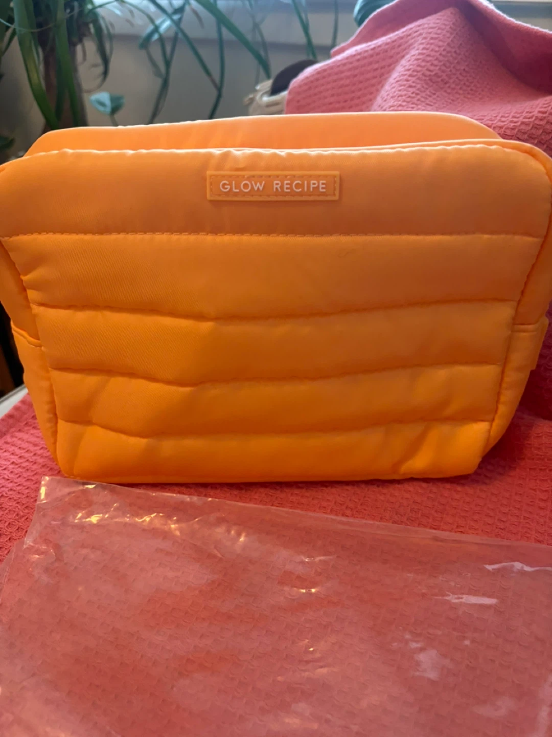 Glow Recipe Puffer Travel Bag with Mini Skincare Set - photo 5