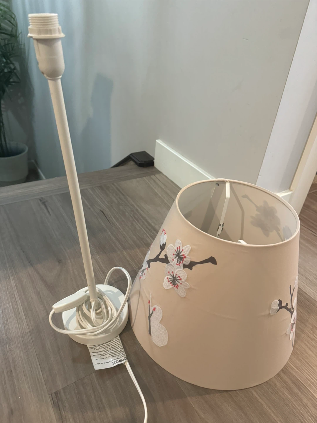 Table Lamp with Cherry Blossom Shade - photo 2