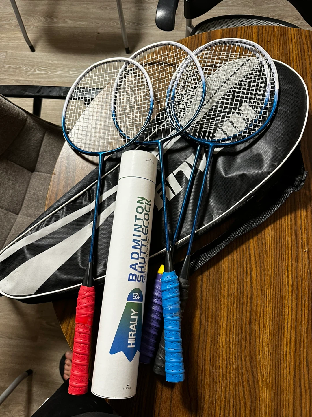 HIRALIY Badminton Rackets Set - 4 Pack with Shuttlecocks & Bag - photo 2
