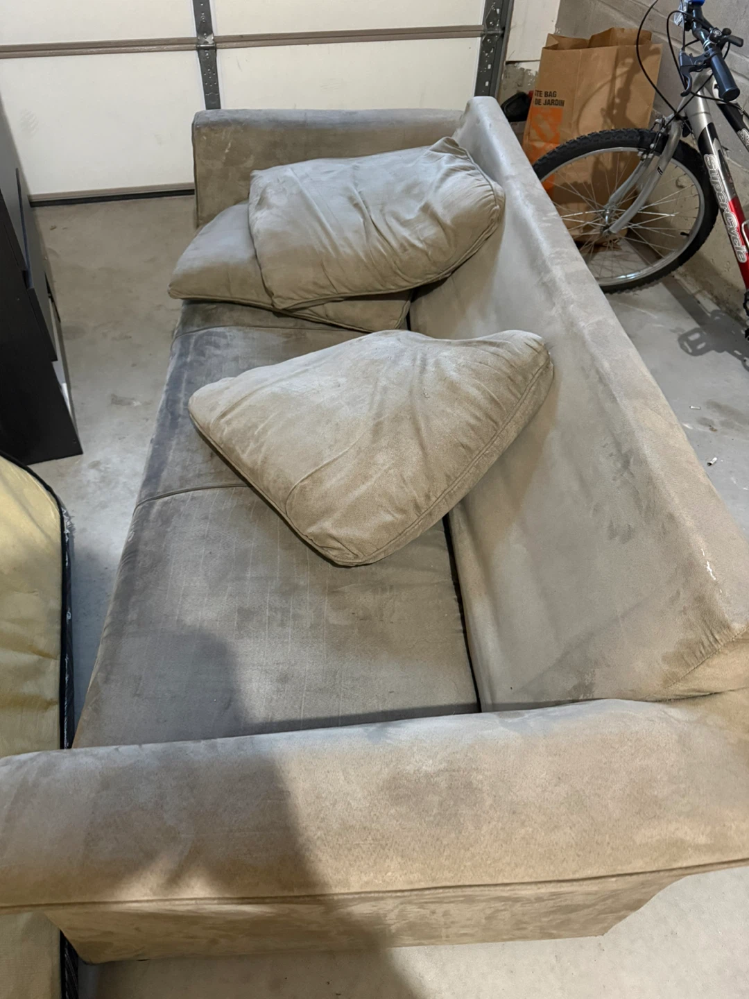 Sectional Sofa with Pillows