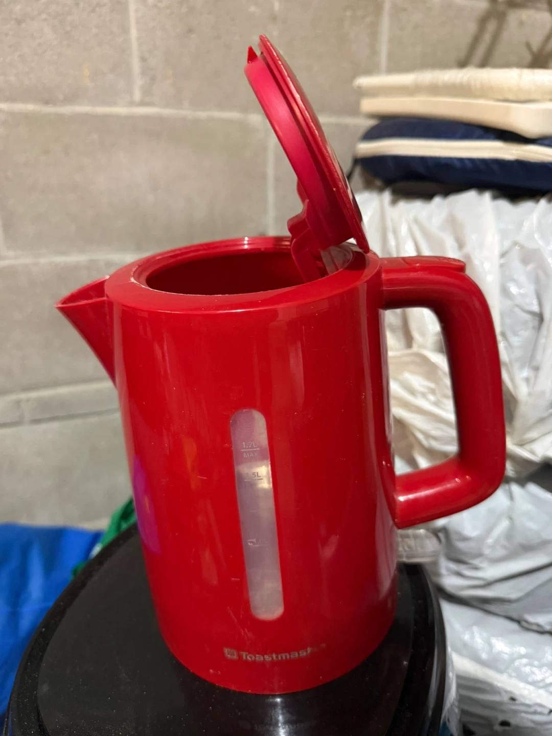 Toastmaster Red Electric Kettle - photo 2