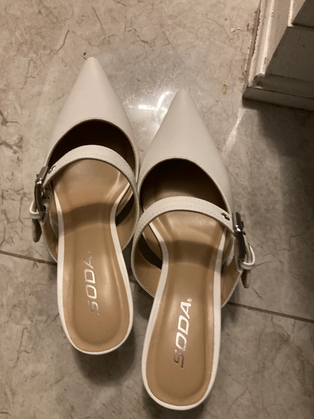 Soda Women's White Pointed🧡 Toe Mules - Size 7 - photo 3