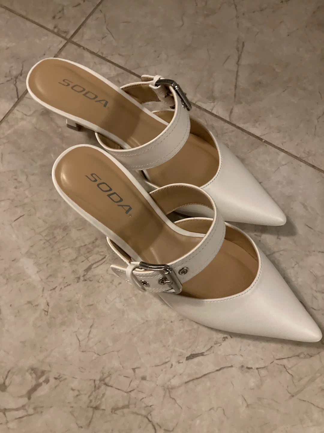 Soda Women's White Pointed🧡 Toe Mules - Size 7 - photo 2