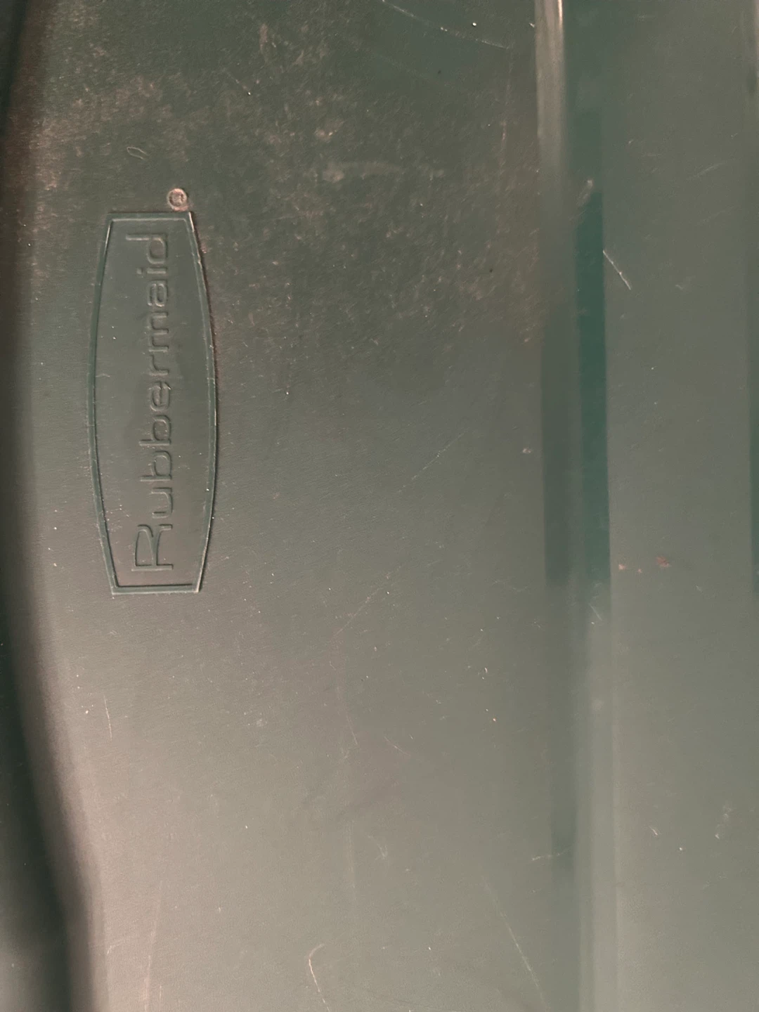 Rubbermaid Storage Bin with Lid - photo 2
