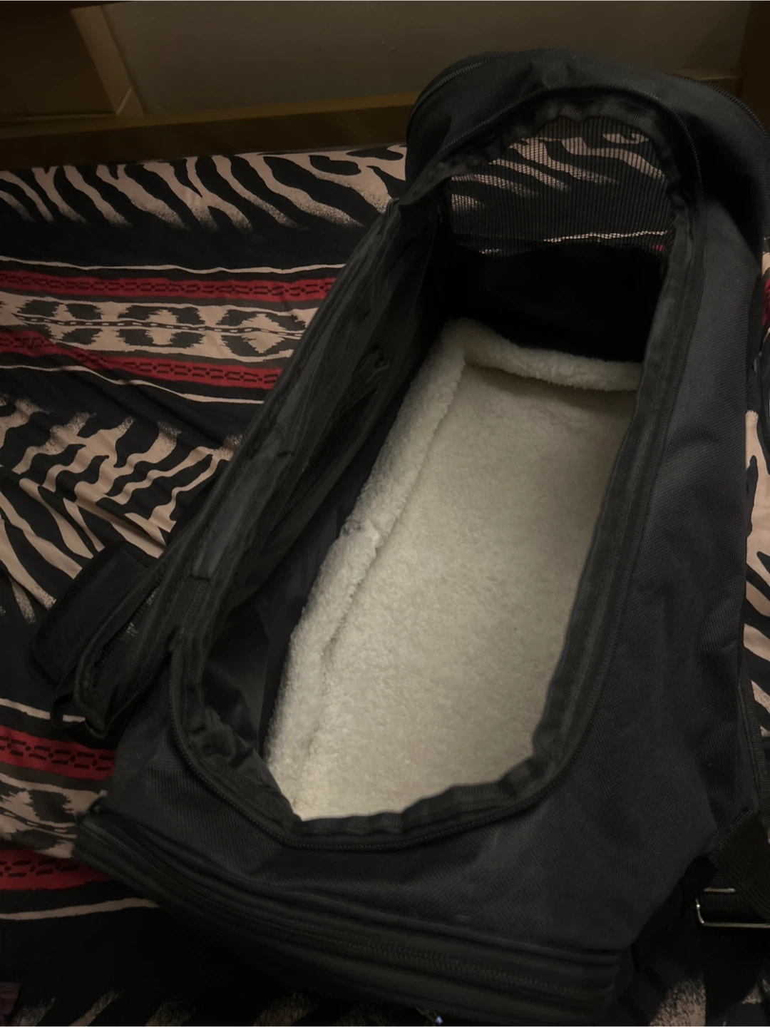 Black Pet Carrier Bag with Mesh Windows - photo 4