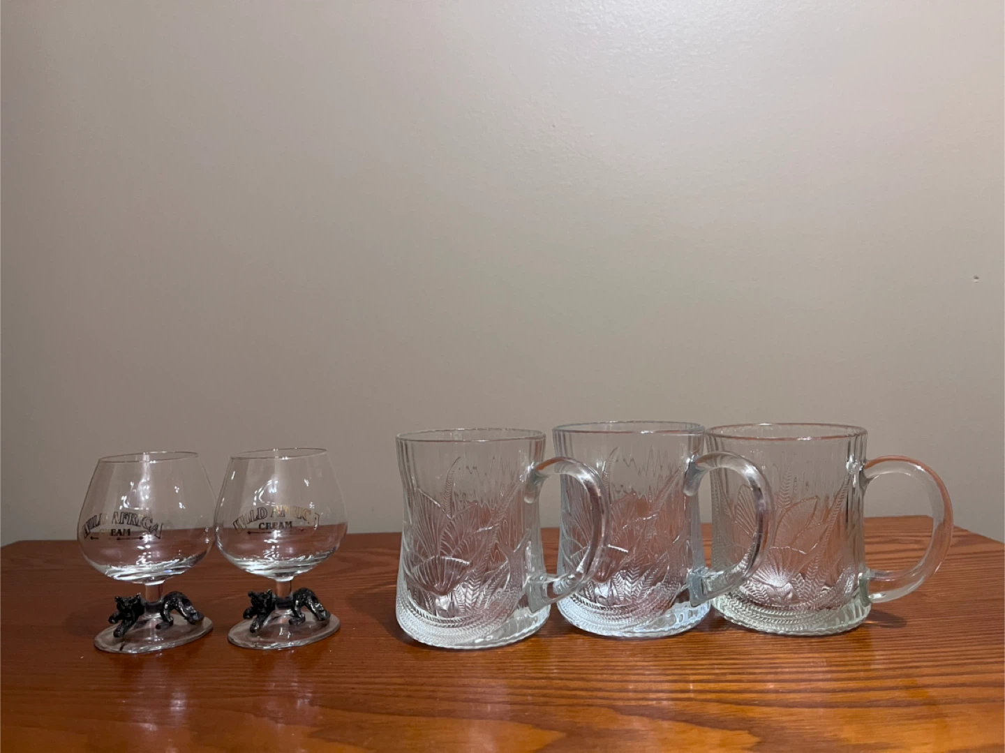 VINTAGE ARCOROC CROCUS & WILD AFRICA GLASSES