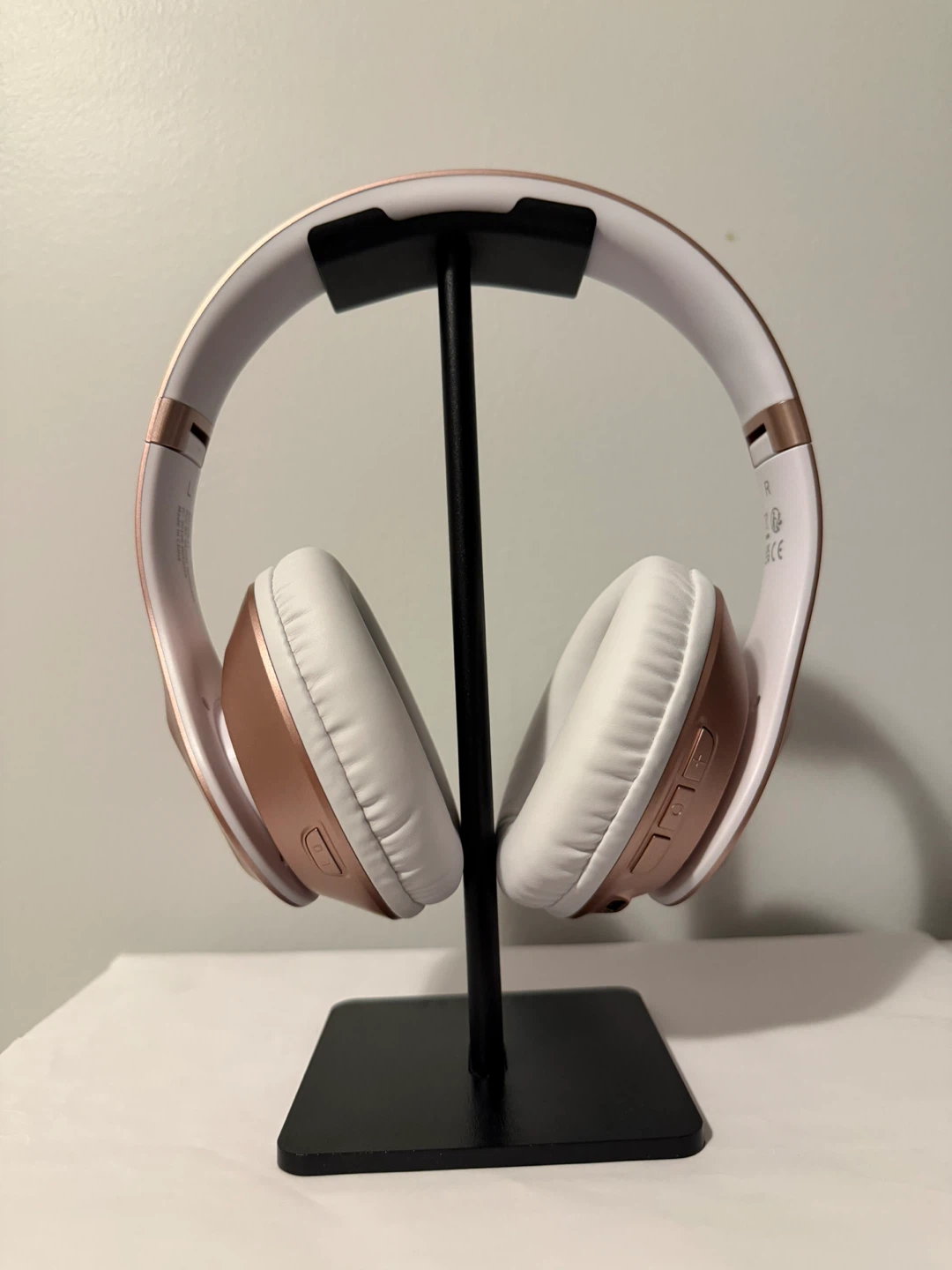 Wireless Headphones - NEW - photo 4