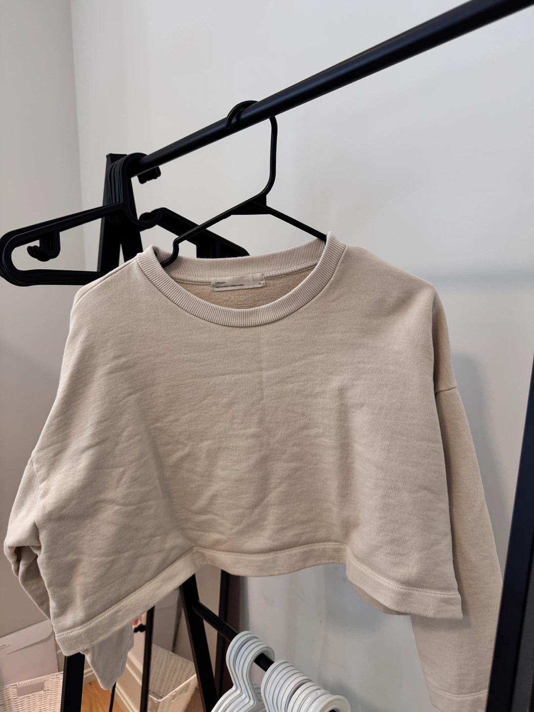 OAK + FORT Refined Beige Cropped Sweatshirt