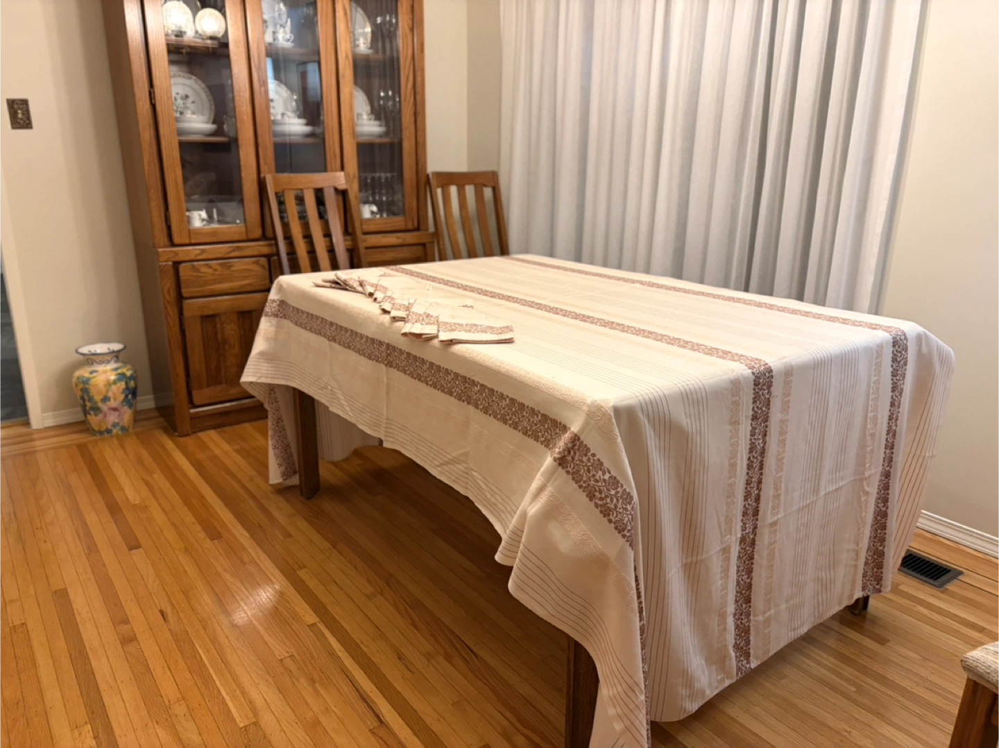 Striped Tablecloth and Napkin Set