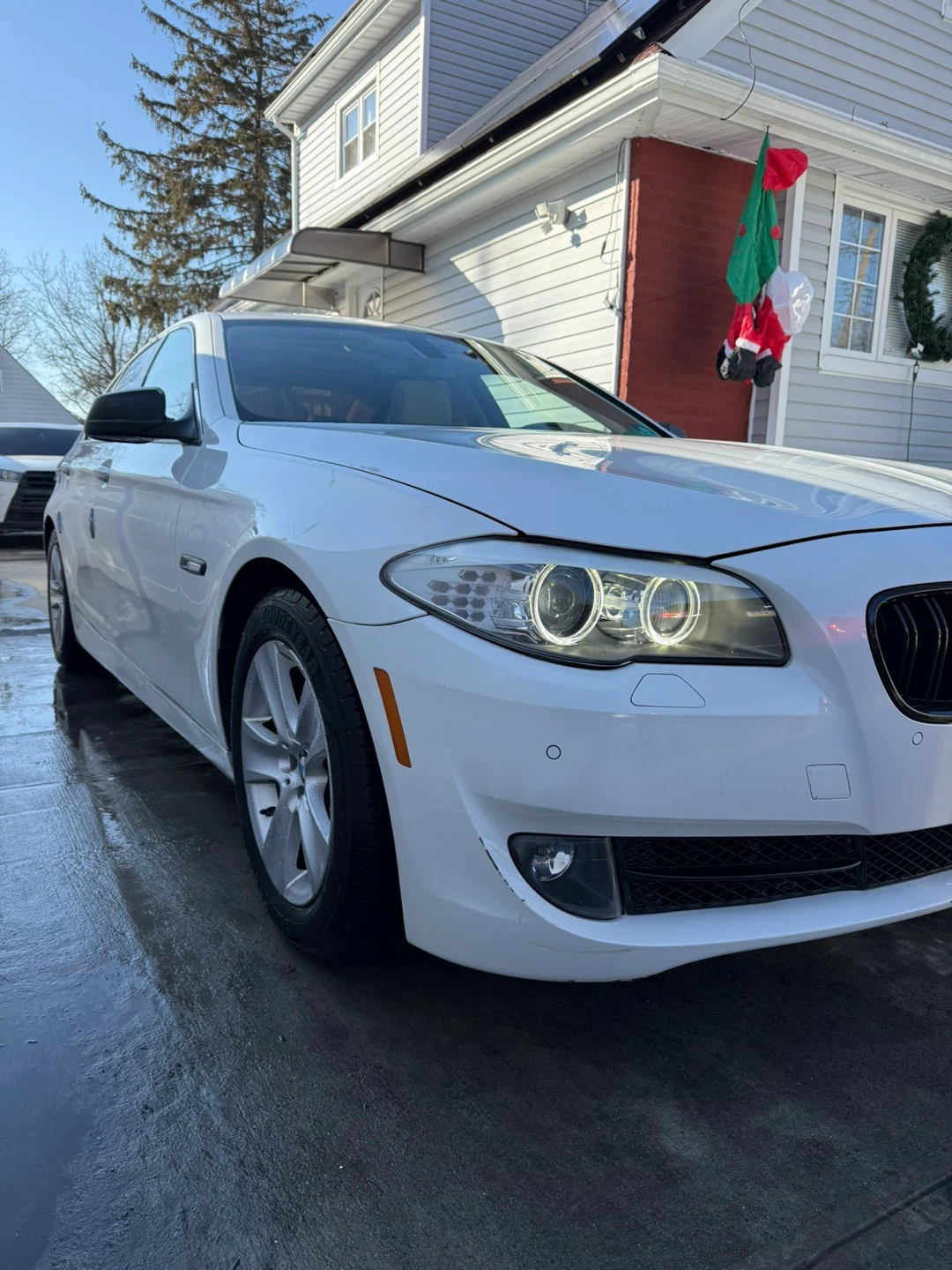 2012 White BMW 5 Series 528i sedan 115k miles