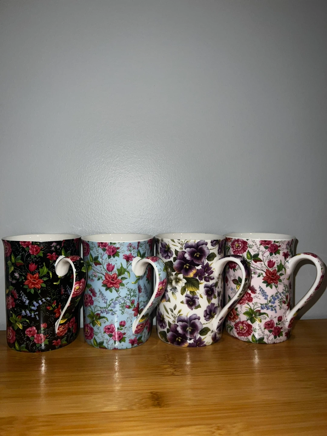 Floral Ceramic Mug Set- Multicolour