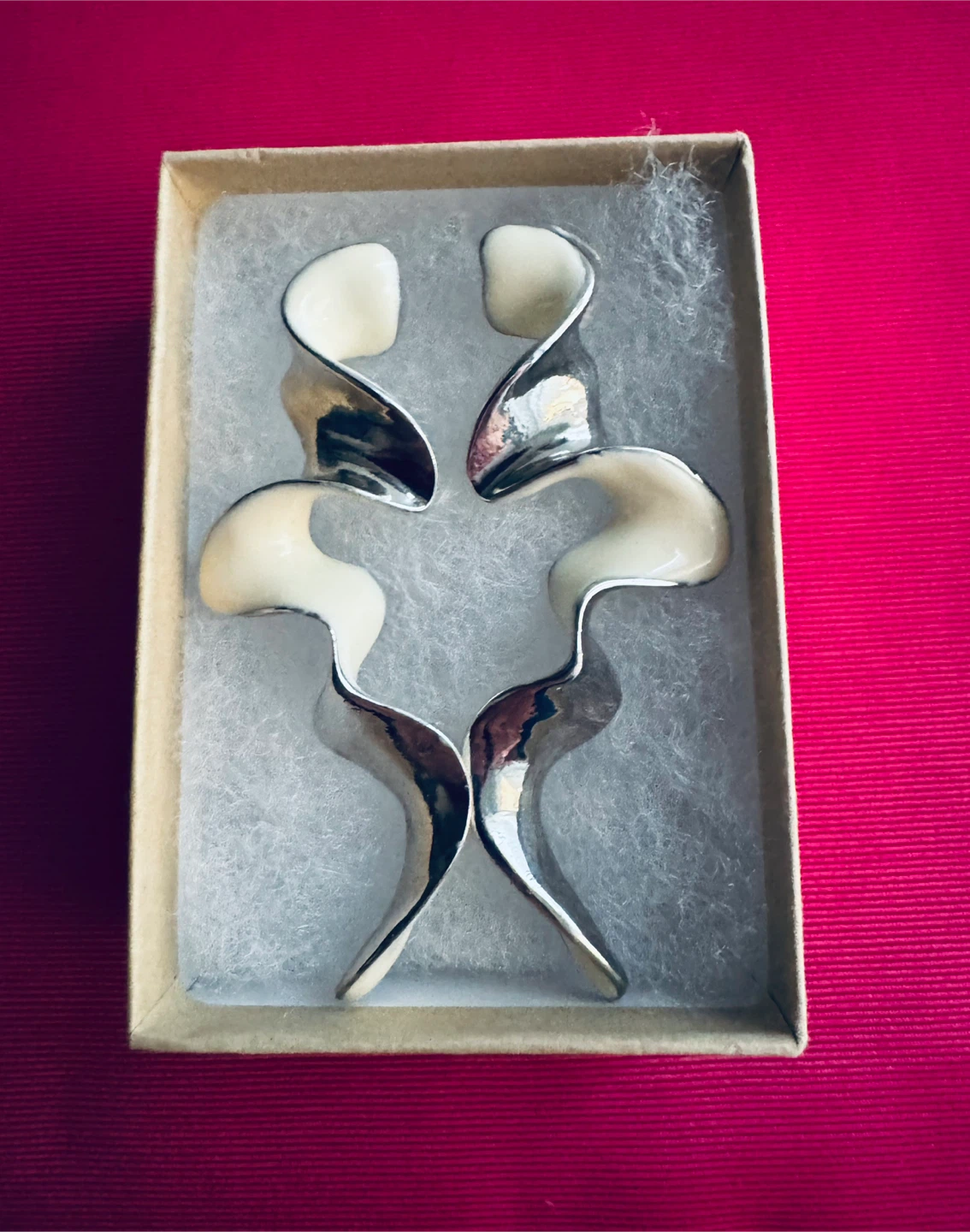 🧡Modern Tinsel Swirl Silver Earrings w IVORY Enamel - photo 3