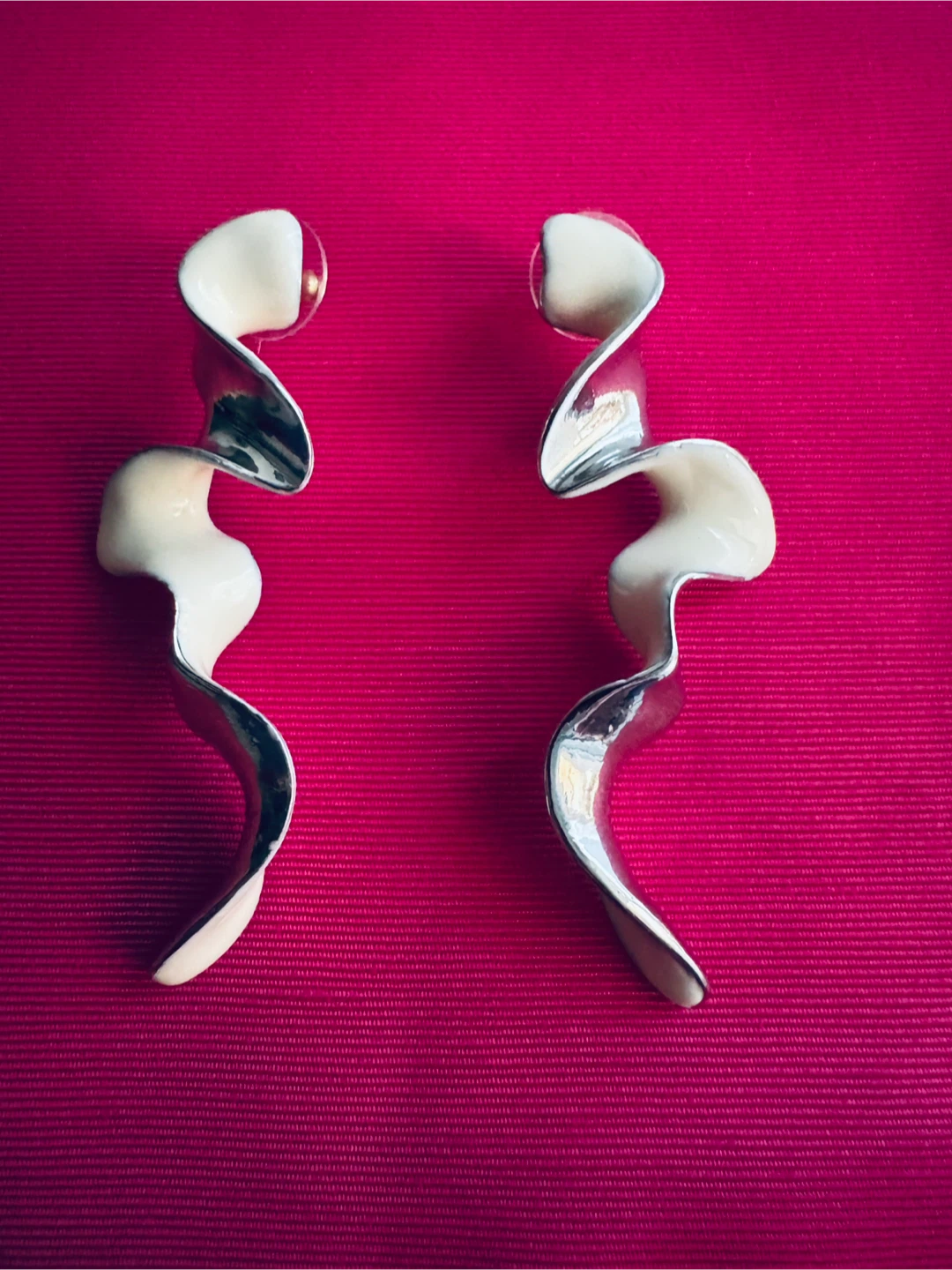 🧡Modern Tinsel Swirl Silver Earrings w IVORY Enamel - photo 2