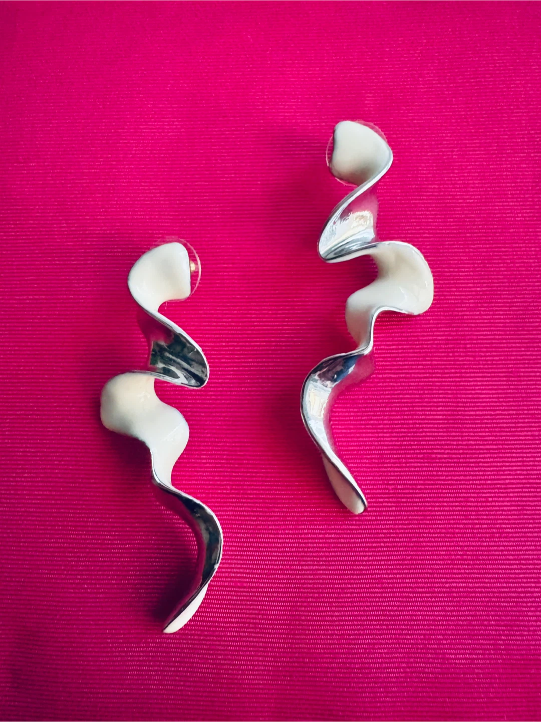 🧡Modern Tinsel Swirl Silver Earrings w IVORY Enamel
