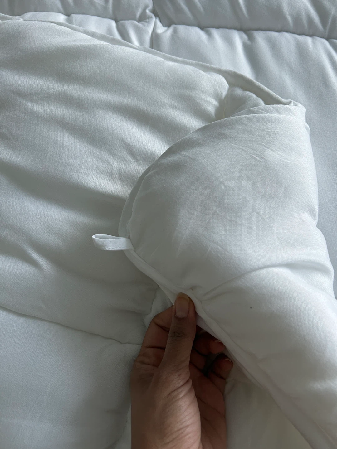 Queen Size White Down Alternative Comforter and Duvet Insert - photo 4