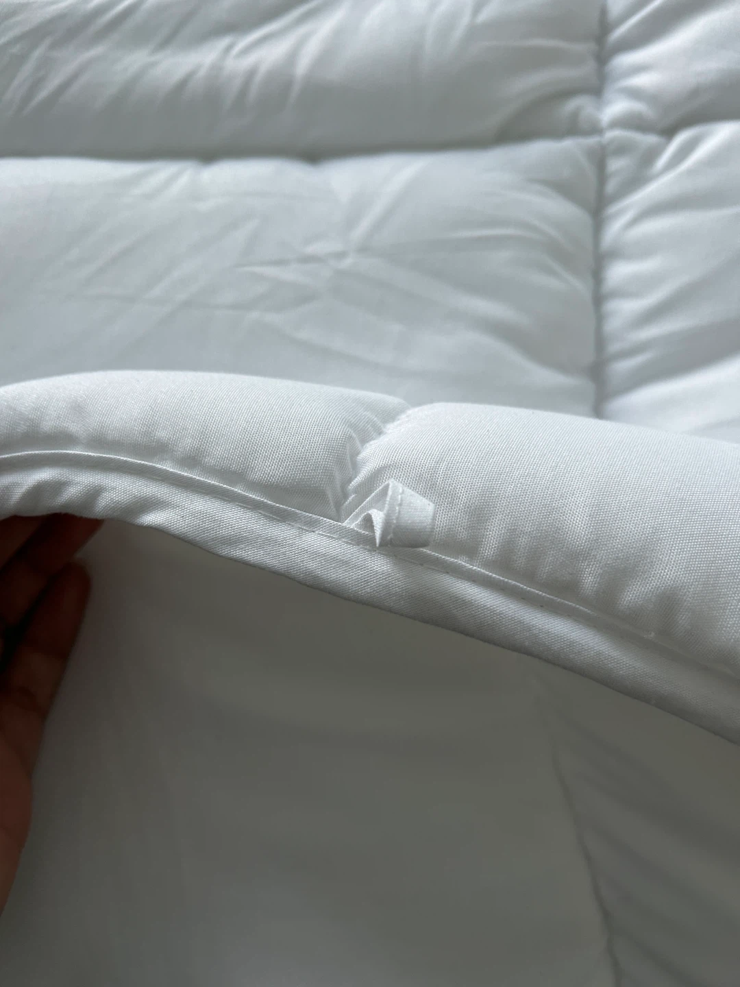 Queen Size White Down Alternative Comforter and Duvet Insert - photo 5